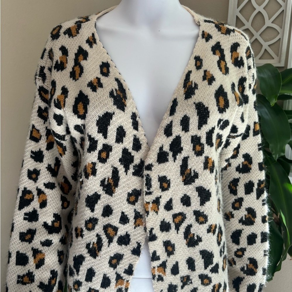 Leopard Print Open Front Cardigan Sweater - Picture 2 of 6